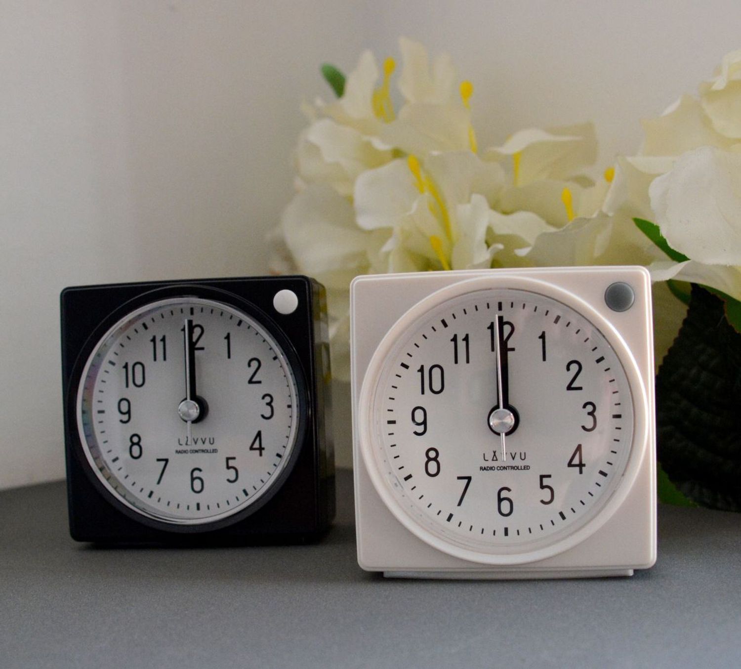 Budzik sterowany falami radiowymi LAR3021 Zdarza ci się zaspać Zaradź temu za pomocą jednego z naszych budzików. Budzik posiada funkcję alarmu i drzemkę. Ten wysokiej jakości budzik LAVVU z wyjątkowo długą gwar.jpg