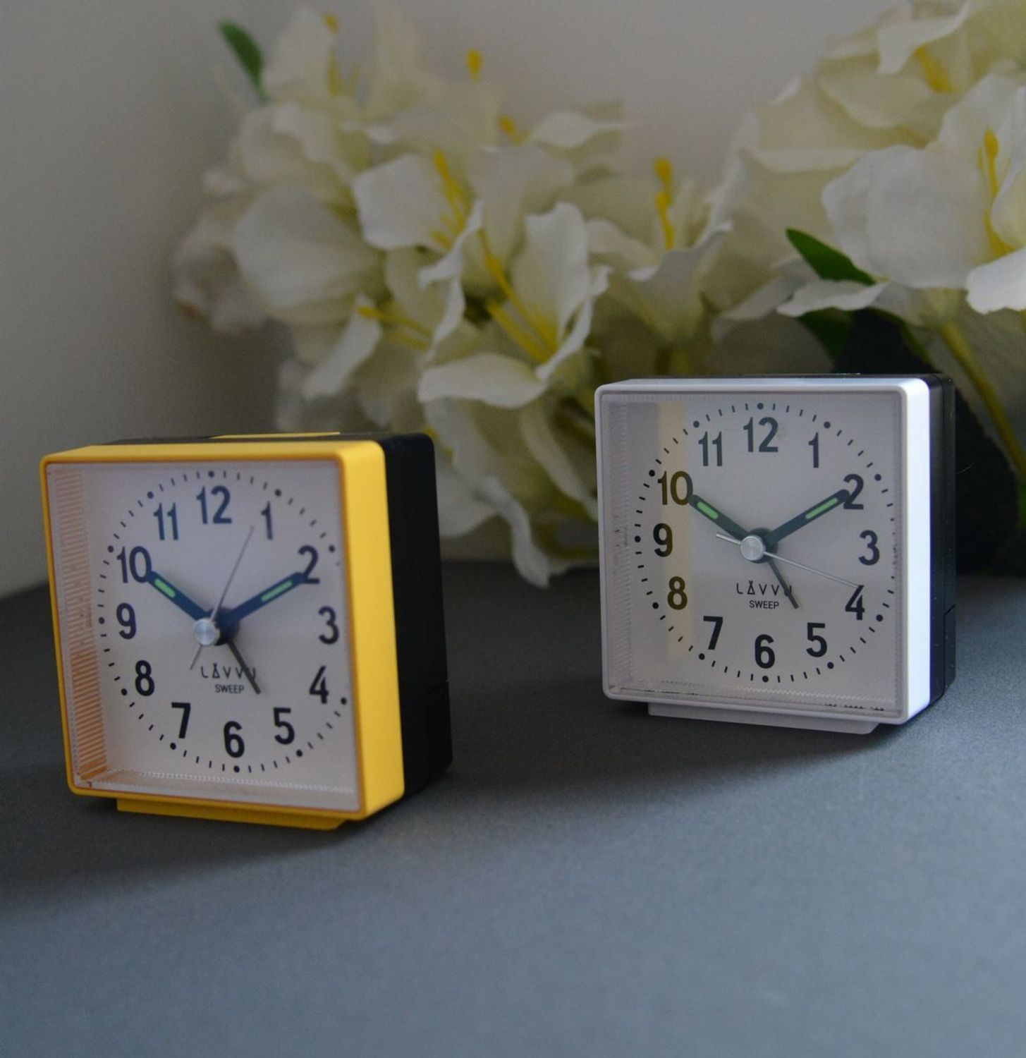 Budzik na baterię klasyczny cichy mechanizm LAVVU LAS3015, Zaradź temu za pomocą jednego z naszych budzików. Budzik od LAVVU z wyjątkowo długą gwarancją jest wyposażony w mechanizm SWEEP, dzięki któremu sekundn.jpg