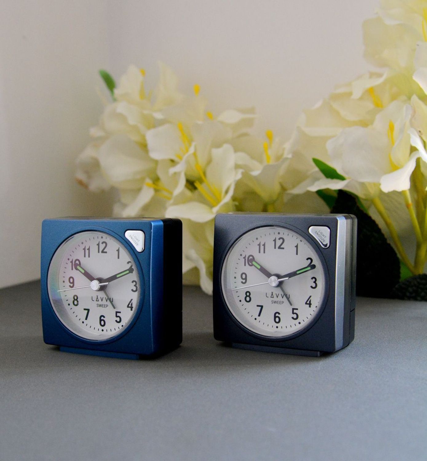 Budzik na baterię klasyczny cichy mechanizm LAVVU LAS3040, Zdarza ci się zaspać Zaradź temu za pomocą jednego z naszych budzików. Budzik od LAVVU z wyjątkowo długą gwarancją jest wyposażony w mechanizm SWEEP, d.jpg
