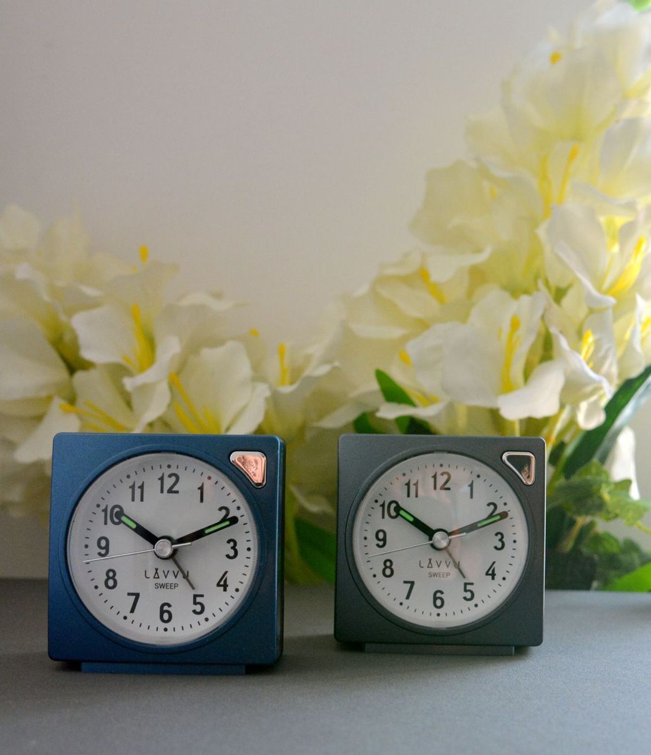 Budzik na baterię klasyczny cichy mechanizm LAVVU LAS3040, Zdarza ci się zaspać Zaradź temu za pomocą jednego z naszych budzików. Budzik od LAVVU z wyjątkowo długą gwarancją jest wyposażony w mechanizm SWEEP, d.jpg