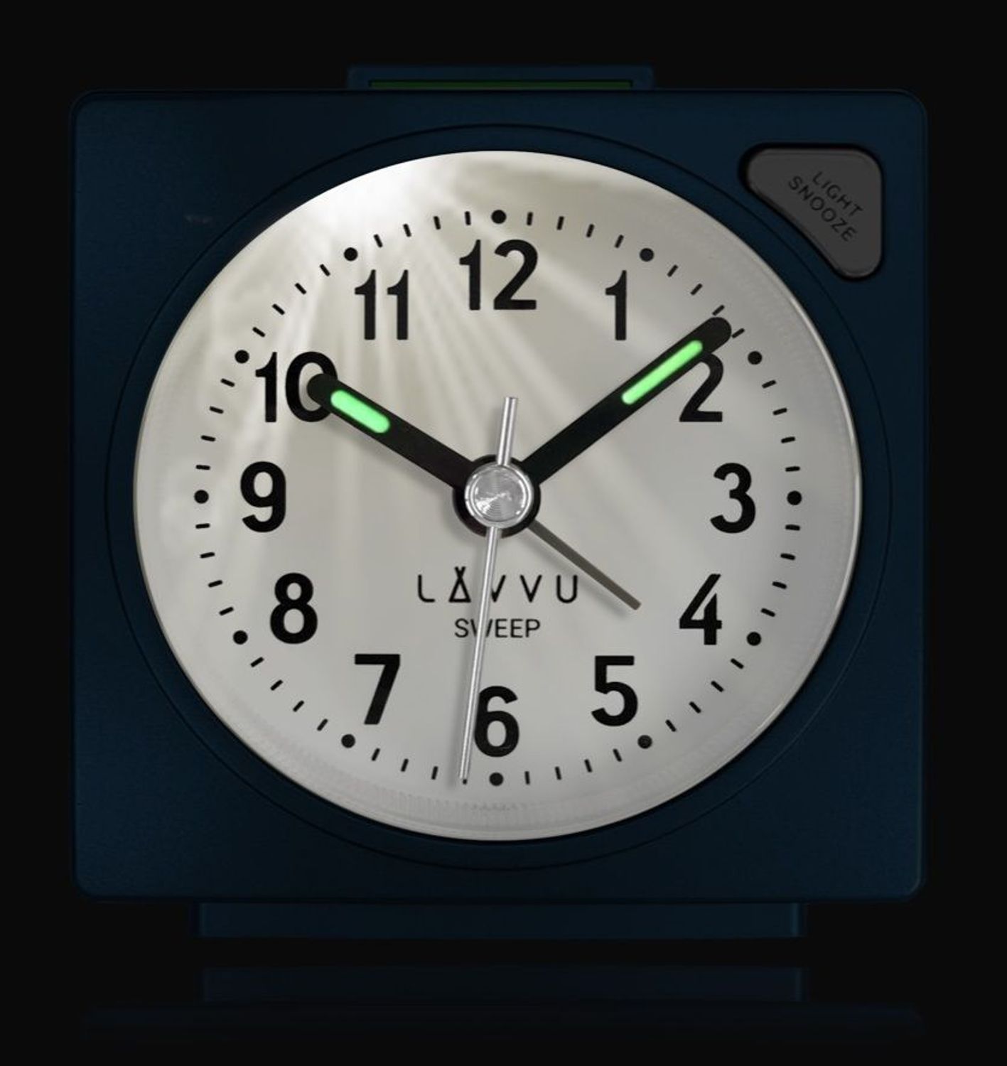 Budzik na baterię klasyczny cichy mechanizm LAVVU LAS3041, Zdarza ci się zaspać Zaradź temu za pomocą jednego z naszych budzików. Budzik od LAVVU z wyjątkowo długą gwarancją jest wyposażony w mechanizm SWEEP, d.jpg
