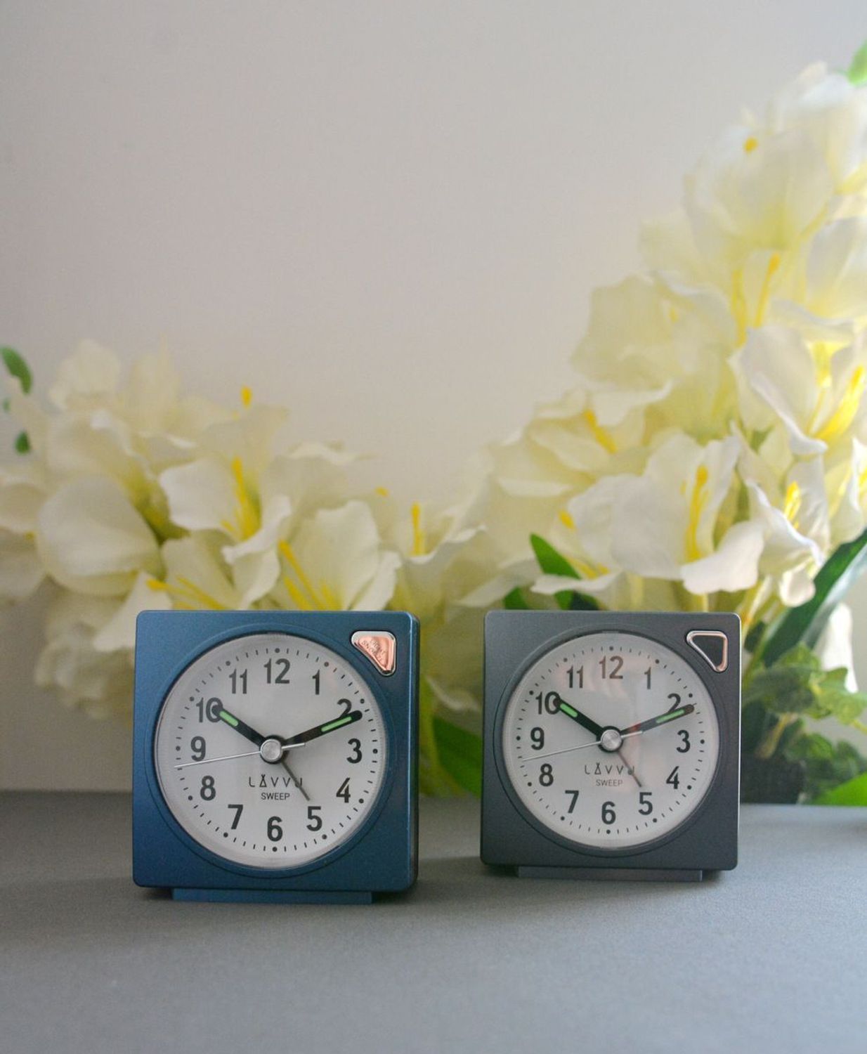 Budzik na baterię klasyczny cichy mechanizm LAVVU LAS3041, Zdarza ci się zaspać Zaradź temu za pomocą jednego z naszych budzików. Budzik od LAVVU z wyjątkowo długą gwarancją jest wyposażony w mechanizm SWEEP, d.jpg