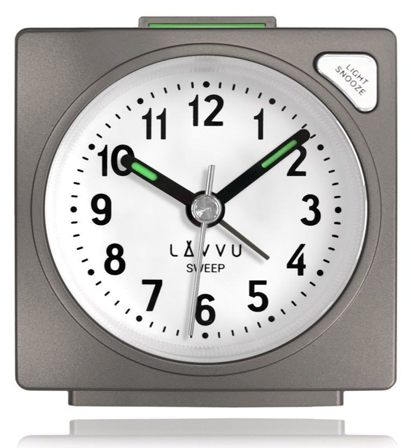 Budzik na baterię klasyczny cichy mechanizm LAVVU LAS3045, Zdarza ci się zaspać Zaradź temu za pomocą jednego z naszych budzików. Budzik od LAVVU z wyjątkowo długą gwarancją jest wyposażony w mechanizm SWEEP,.jpg