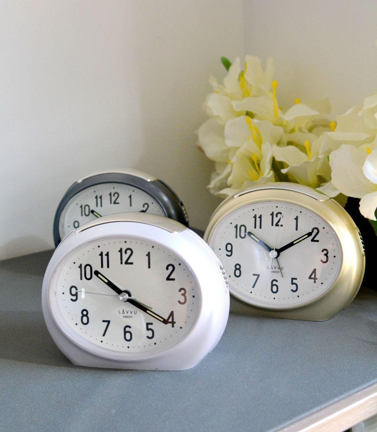 Budzik LAVVU biały SWEEP LAS3050 Zdarza ci się zaspać Zaradź temu za pomocą jednego z naszych budzików. Budzik od LAVVU z wyjątkowo długą gwarancją jest wyposażony w mechanizm SWEEP, dzięki któremu sekundnik ni.jpg