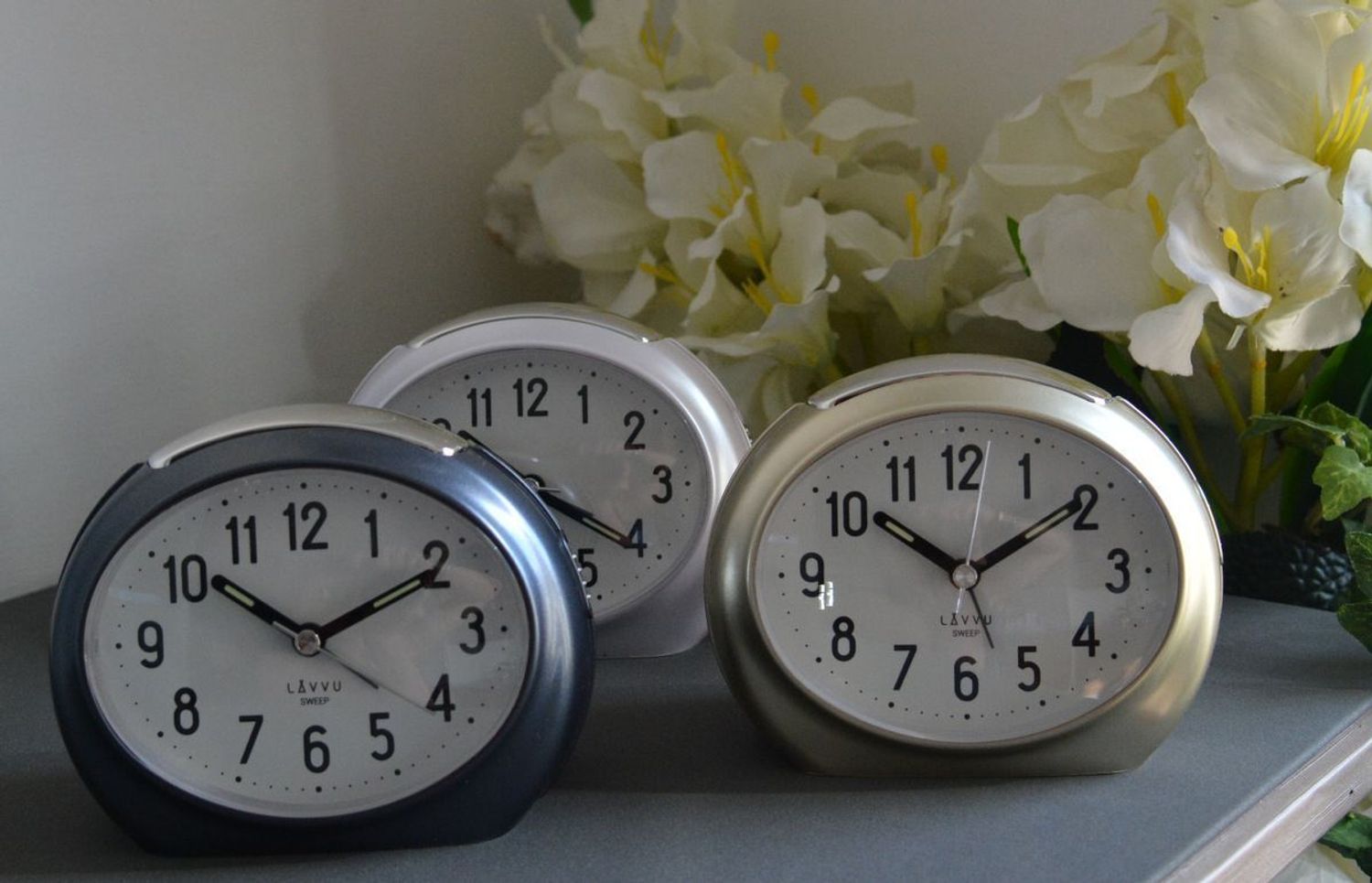 Budzik LAVVU czarny SWEEP LAS3051, Zdarza ci się zaspać Zaradź temu za pomocą jednego z naszych budzików. Budzik od LAVVU z wyjątkowo długą gwarancją jest wyposażony w mechanizm SWEEP, dzięki któremu sekundnik.jpg