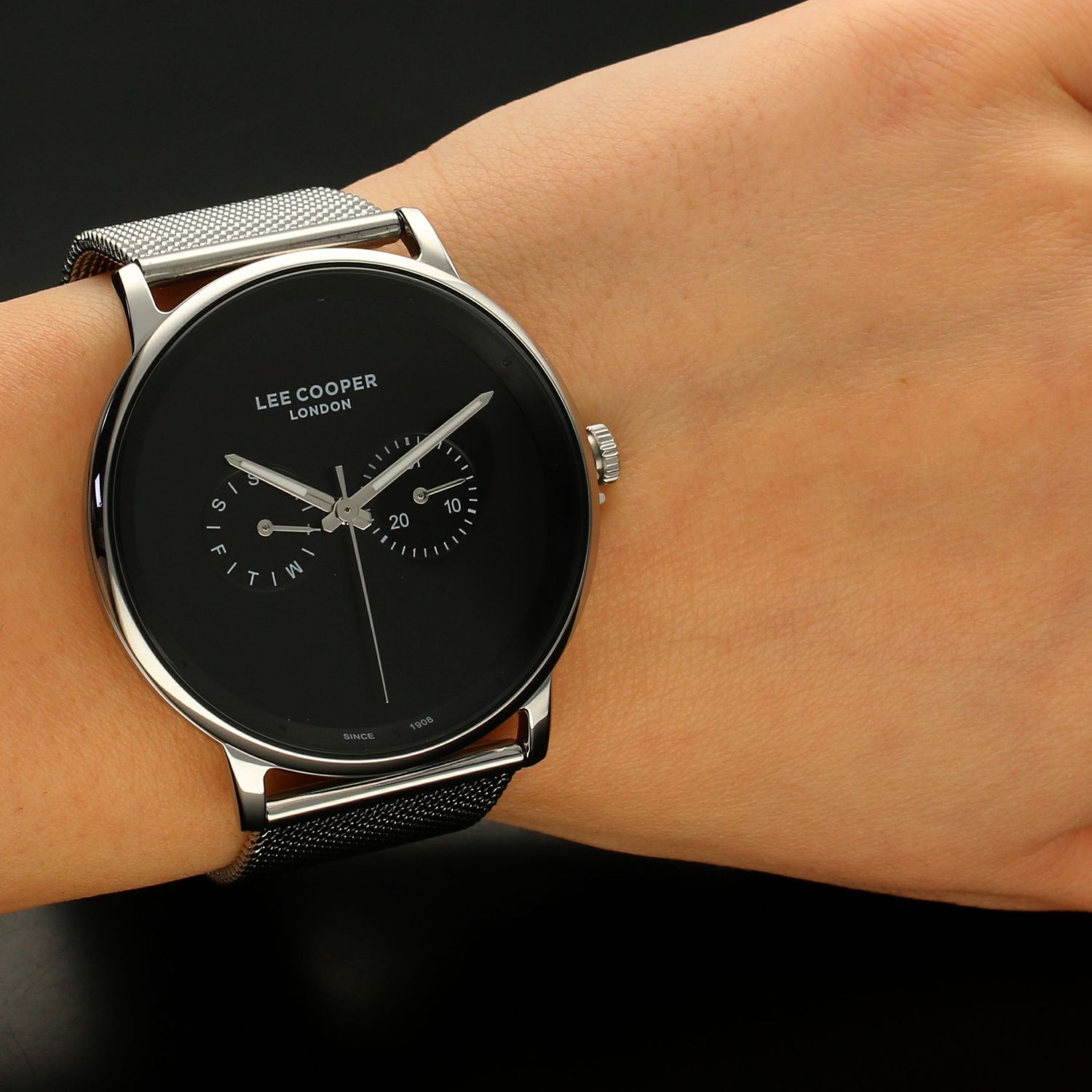 Męski zegarek ⌚ na stalowej bransolecie marki Lee Cooper o numerze katalogowym LC07093.350 z czarną tarczą (1).jpg