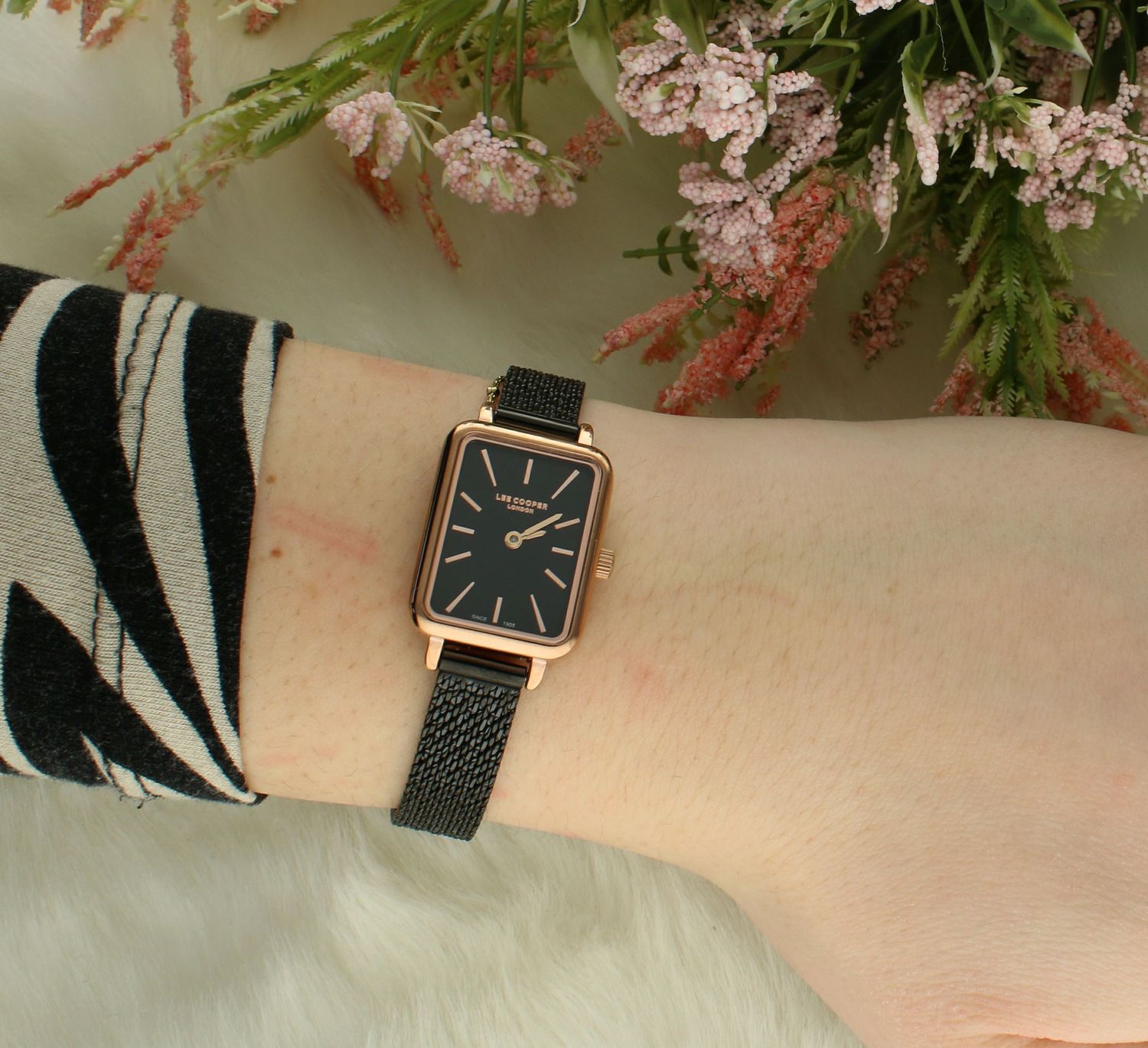 Zegarek damski na bransolecie Lee Cooper LC07815.450 to elegancki zegarek✓ Zegarki Lee Cooper.jpg