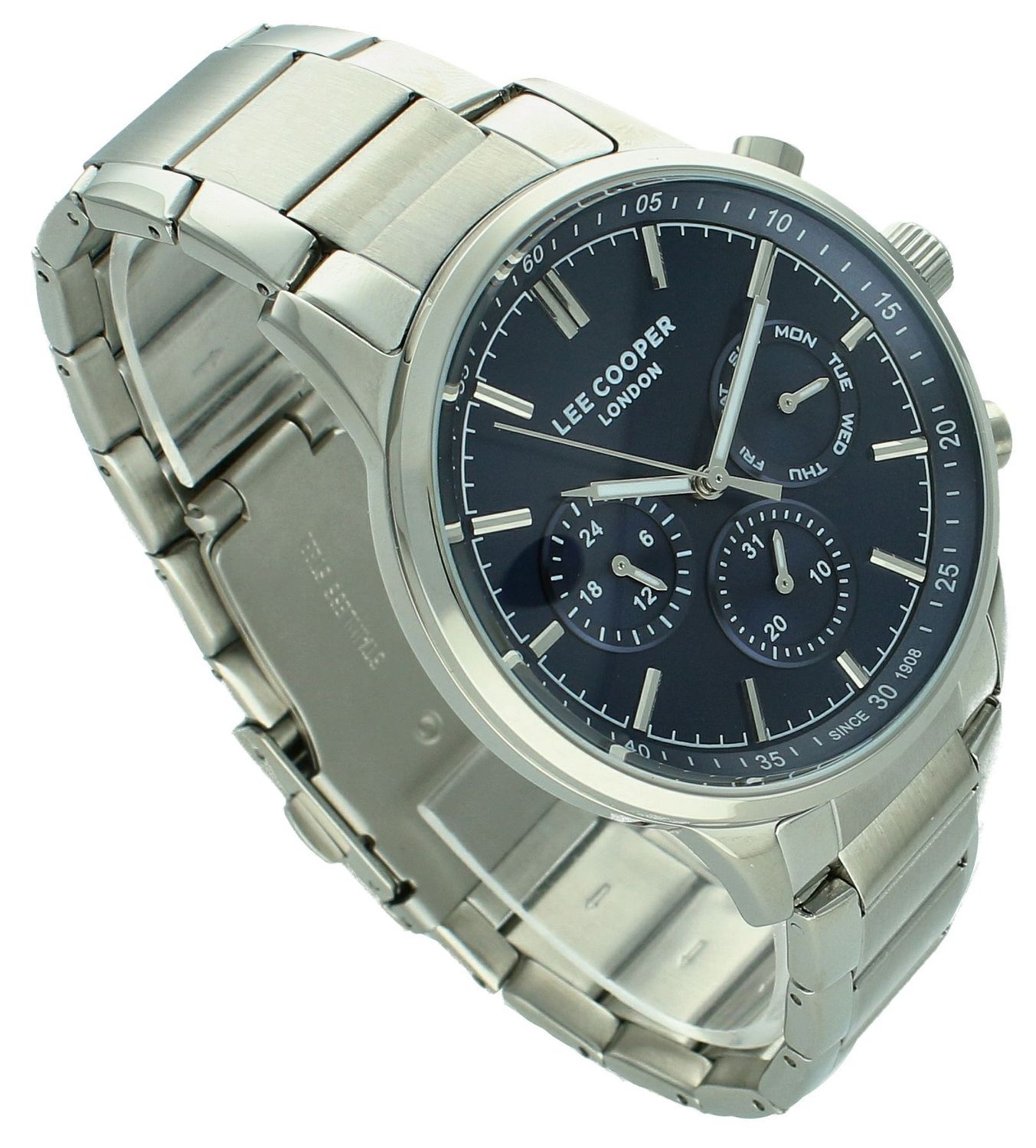 Zegarek męski na srebrnej bransolecie  Lee Cooper LC07998.390. Zegarek męski w srebrnej kolorystyce z granatową tarczą to idealna propozycja dla zdecydowanych mężczyzn. 1.jpg