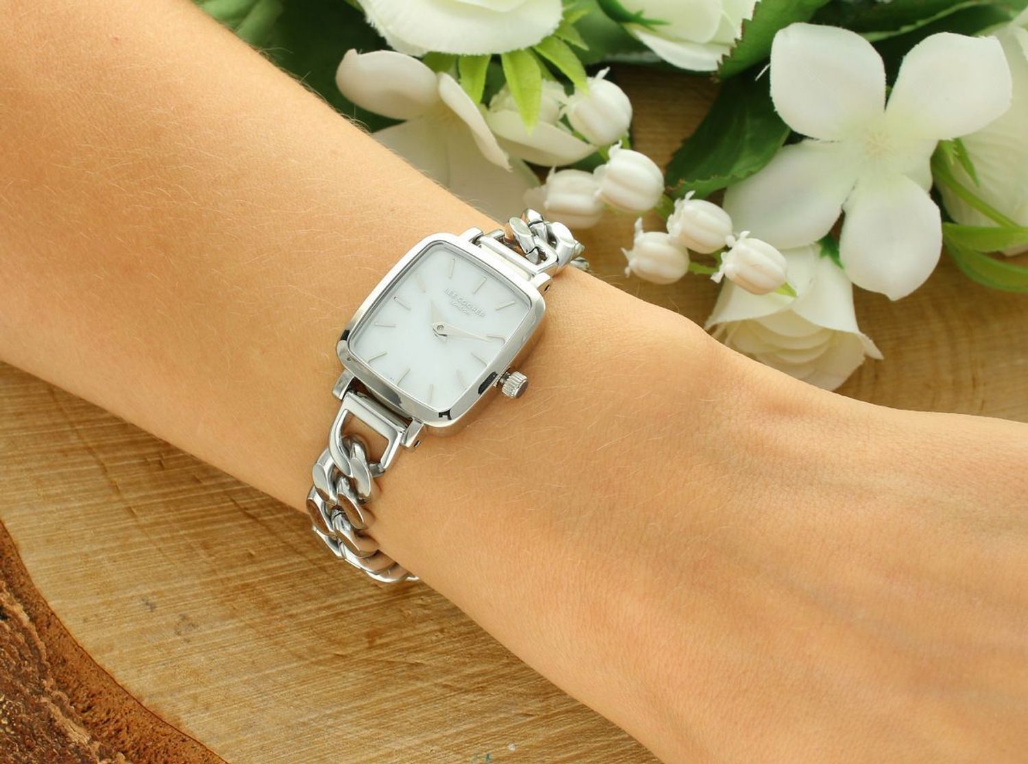 Zegarek damski Lee Cooper LC08130.320 – srebrny, stalowy, kwadratowa koperta, perłowa tarcza (1).jpg