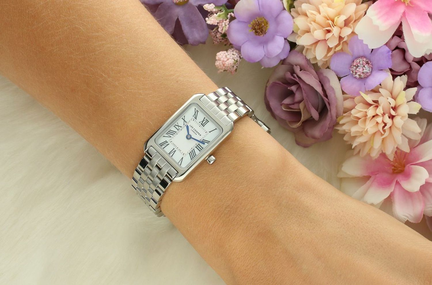 Zegarek damski na bransolecie Lee Cooper LC08135.320 ✓ Zegarki Lee Cooper ✓Modny zegarek✓ Autoryzowany sklep✓ Kurier Gratis 24h✓ Gwarancja najniższej ceny✓Pomysł na 1.webp