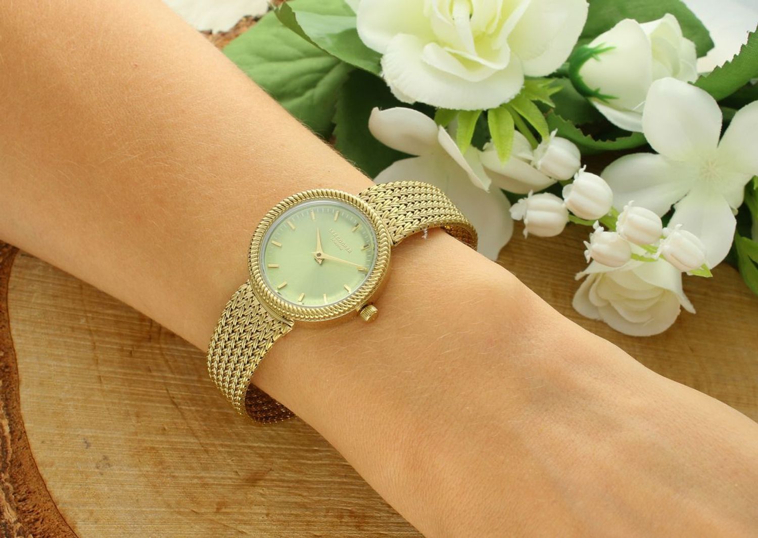 Zegarek damski Lee Cooper LC08136.170 – zielona tarcza, złota bransoleta mesh, fashion Spring 25 (2).jpg