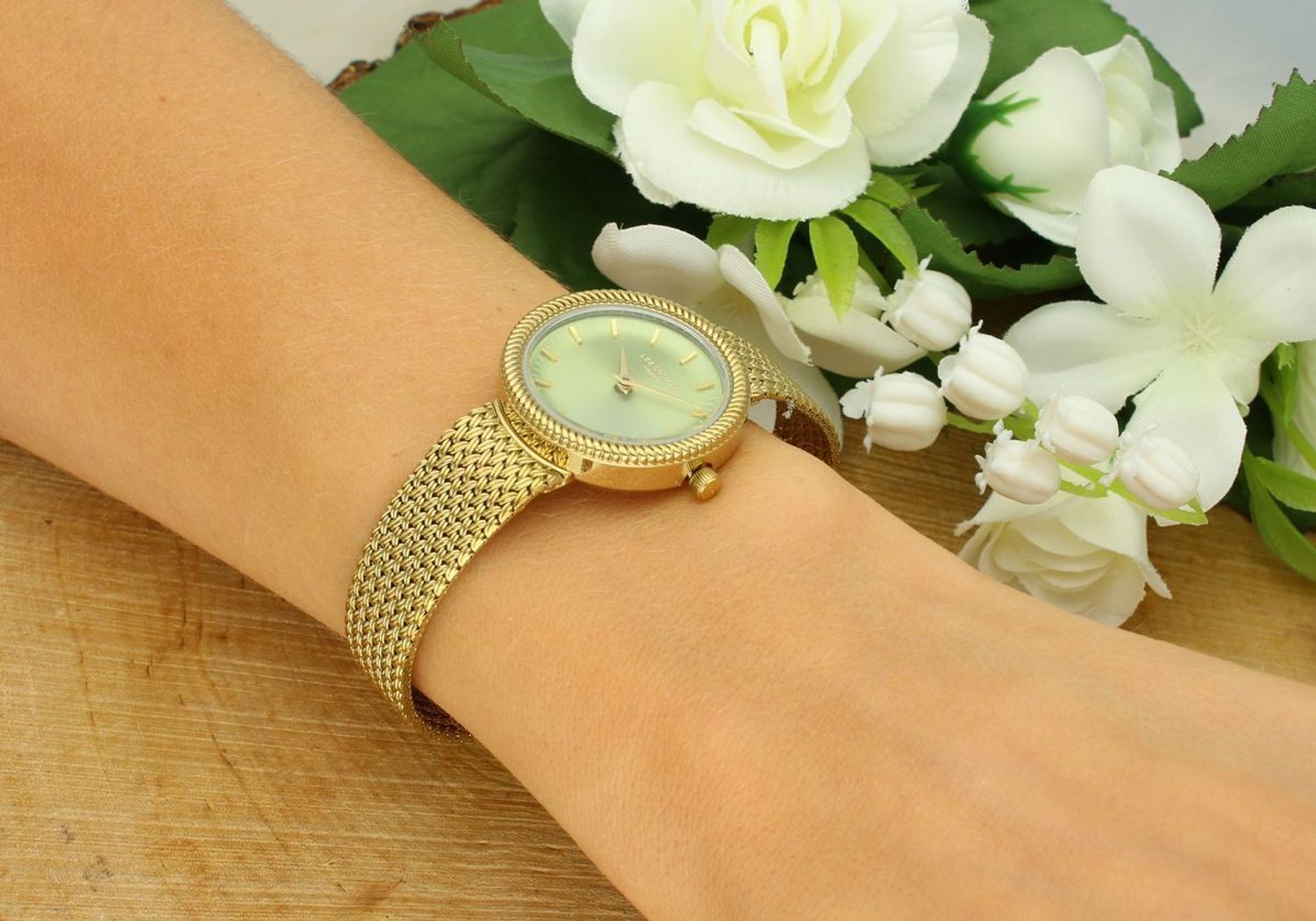 Zegarek damski Lee Cooper LC08136.170 – zielona tarcza, złota bransoleta mesh, fashion Spring 25 (2).jpg