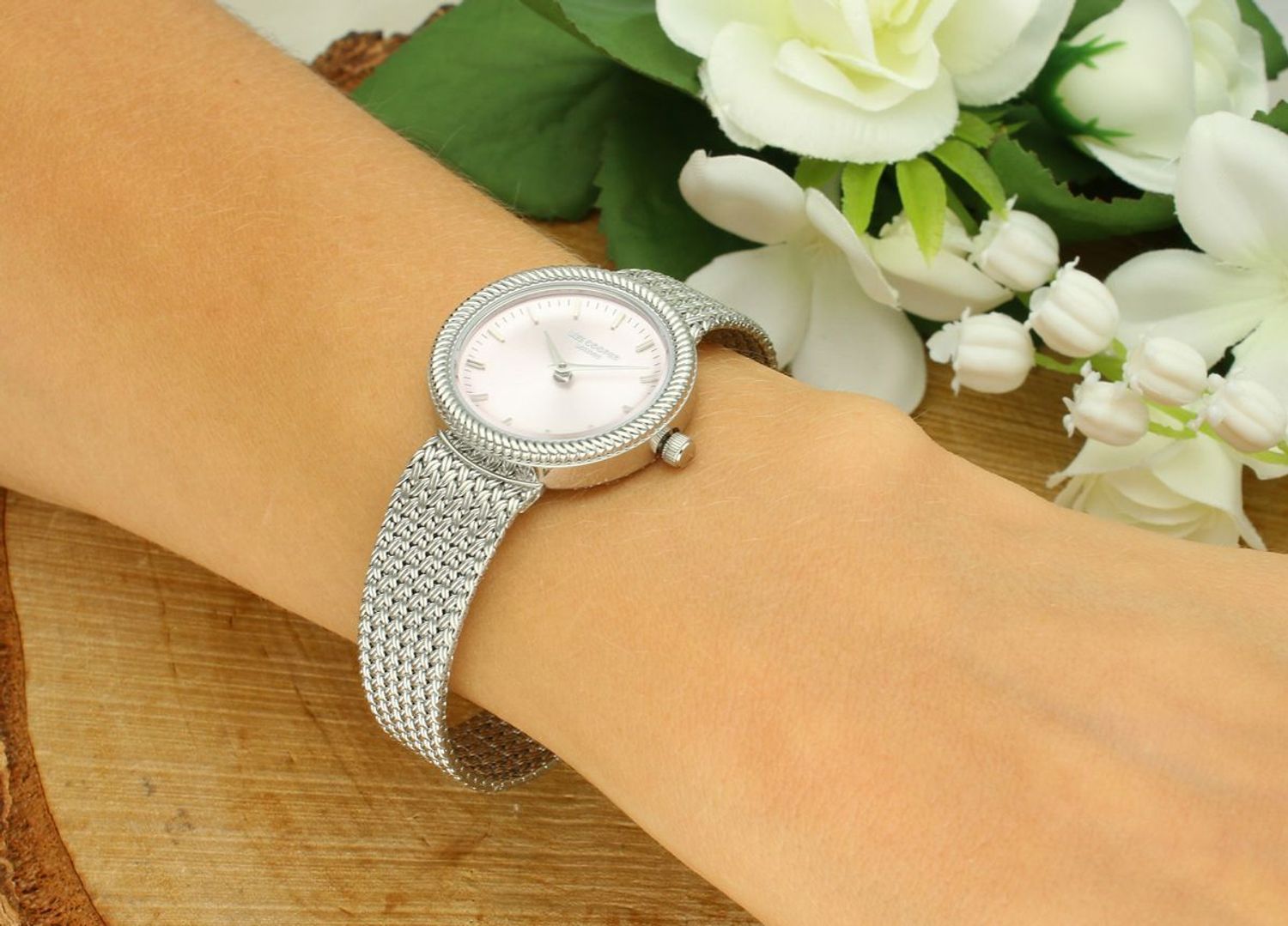 Zegarek damski Lee Cooper LC08136.370 – srebrna mesh bransoleta, beżowa tarcza, kolekcja Spring 25 (2).jpg