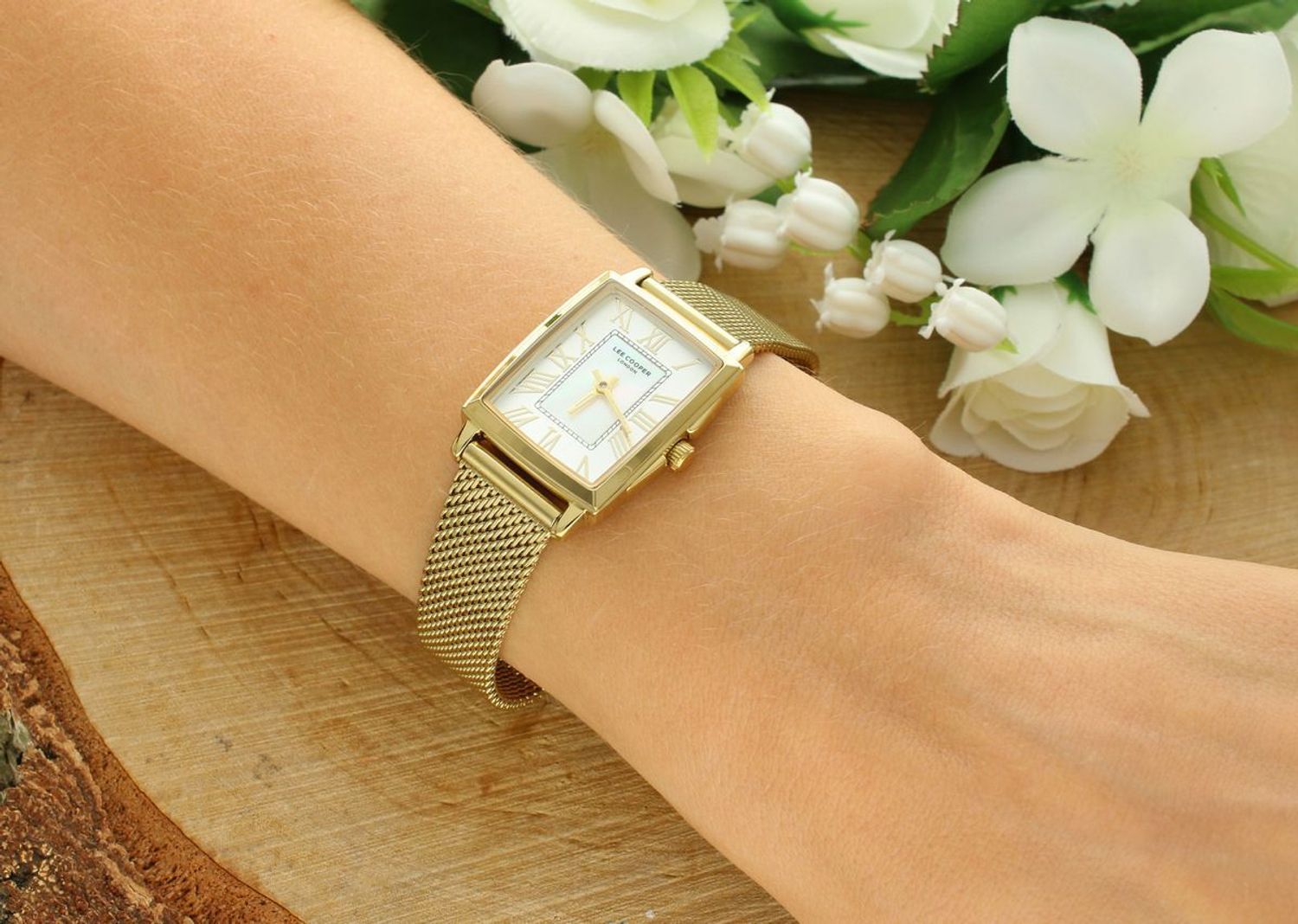 Zegarek damski Lee Cooper LC08160.120 – Złoty, Mesh, Fashion  Kolekcja Spring 25 (1).jpg