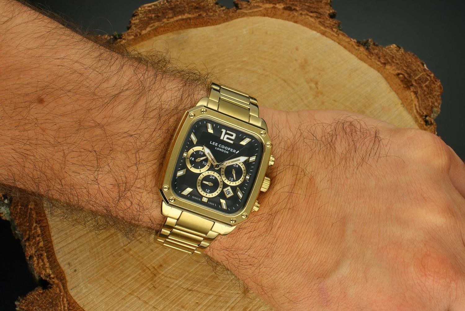 Lee Cooper LC08182.150 – Męski Zegarek Fashion Złoty Kwadratowy Czarna Tarcza (2).jpg