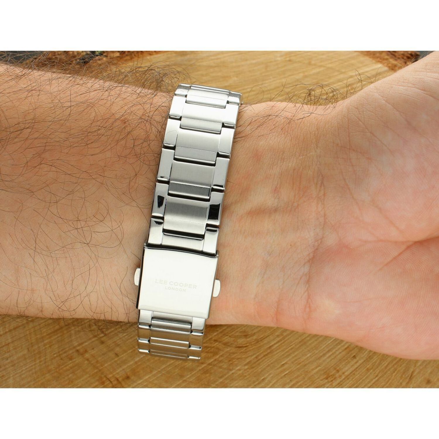 Zegarek męski Lee Cooper LC08231.370, stalowa bransoleta i koperta, zielona tarcza, elegancki i trwały dodatek do codziennych i letnich stylizacji.jpg