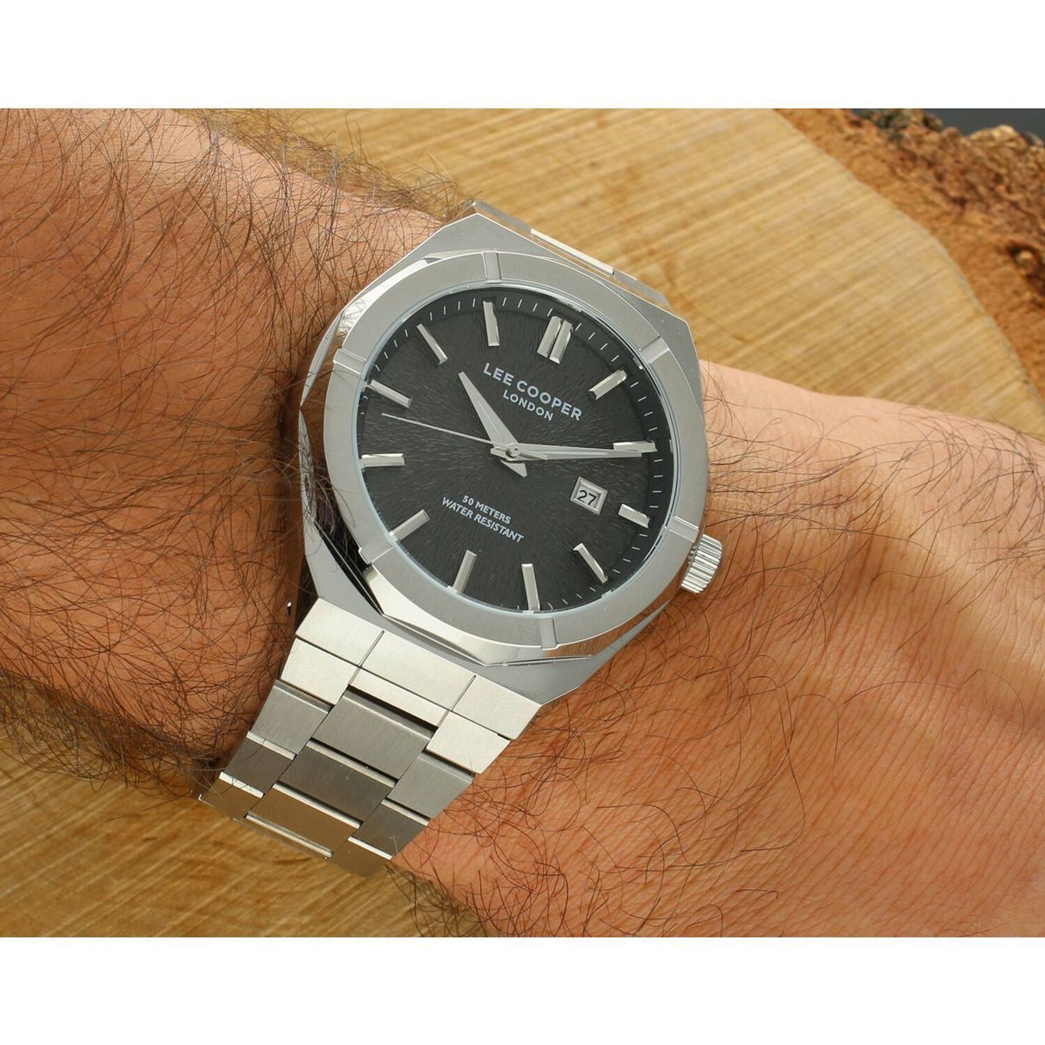 Zegarek męski Lee Cooper LC08234.350, stalowa koperta i bransoleta, czarna tarcza, elegancki i nowoczesny, idealny na letnie dni i codzienne stylizacje.1.webp