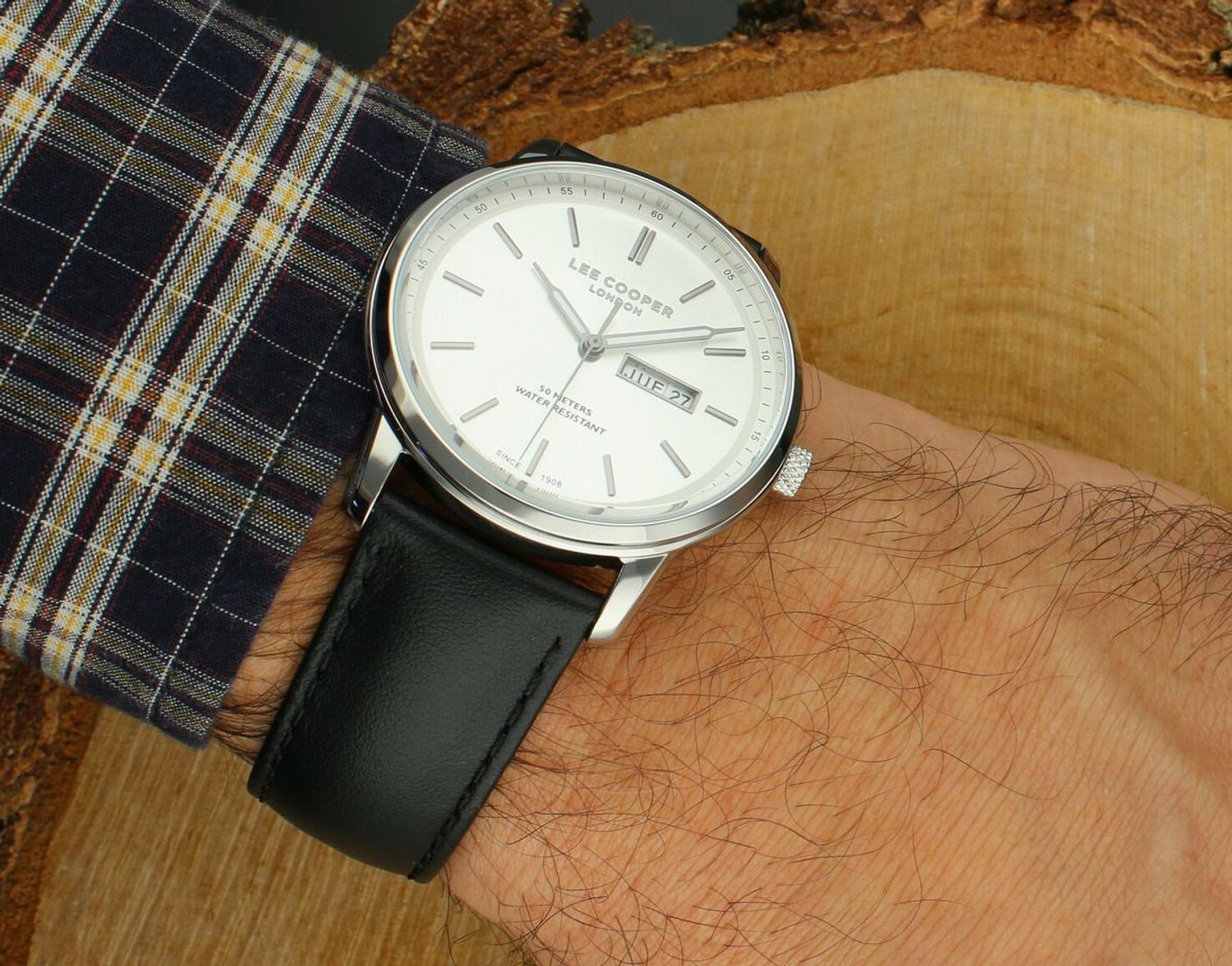 Zegarek męski Lee Cooper LC08235.331 z linii Fashion Summer 25 – elegancki model ze stalową kopertą i czarnym skórzanym paskiem. Idealny na lato, casual i eleganckie stylizacje.1.jpg