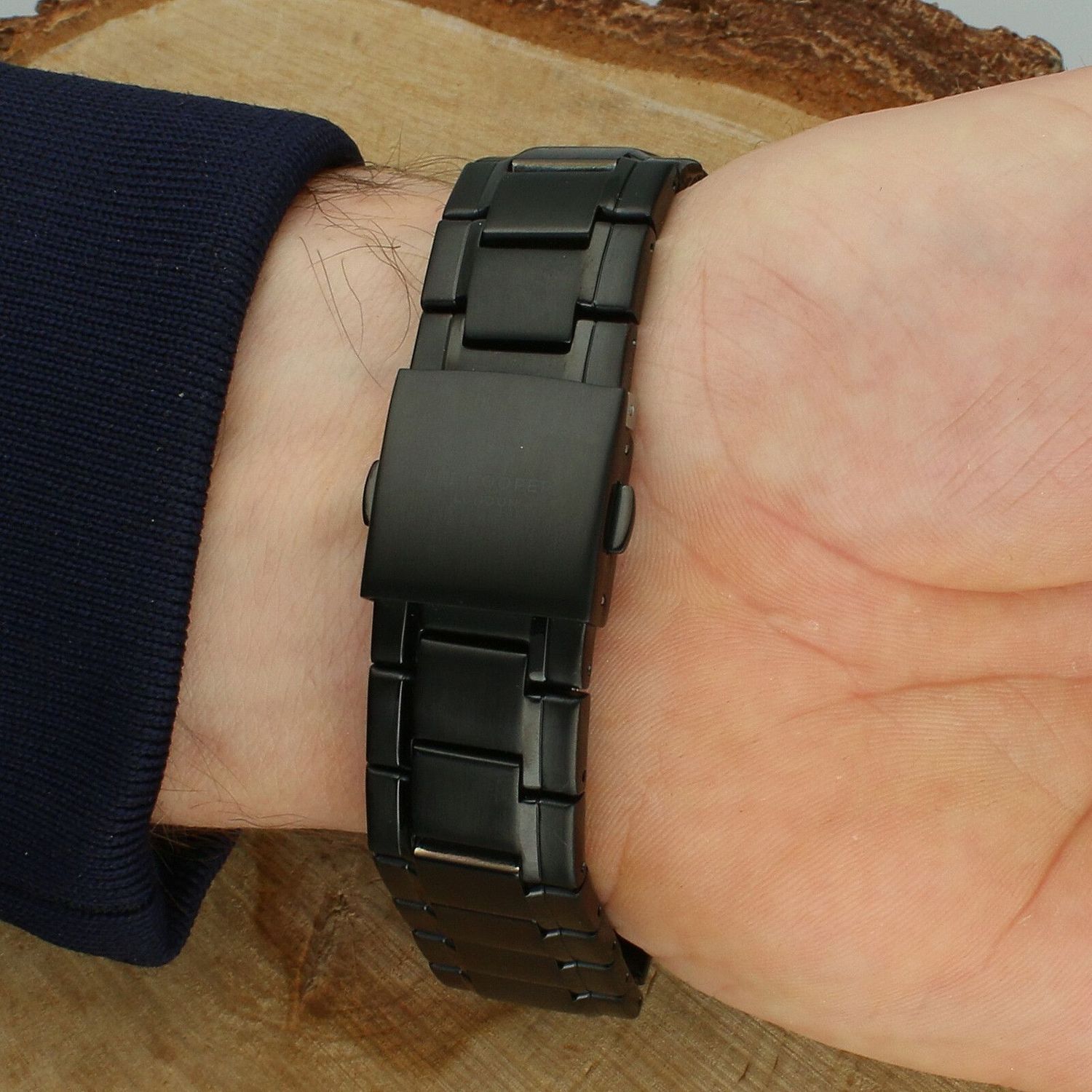 Zegarek męski Lee Cooper LC08249.650 grafitowy na bransolecie.jpg