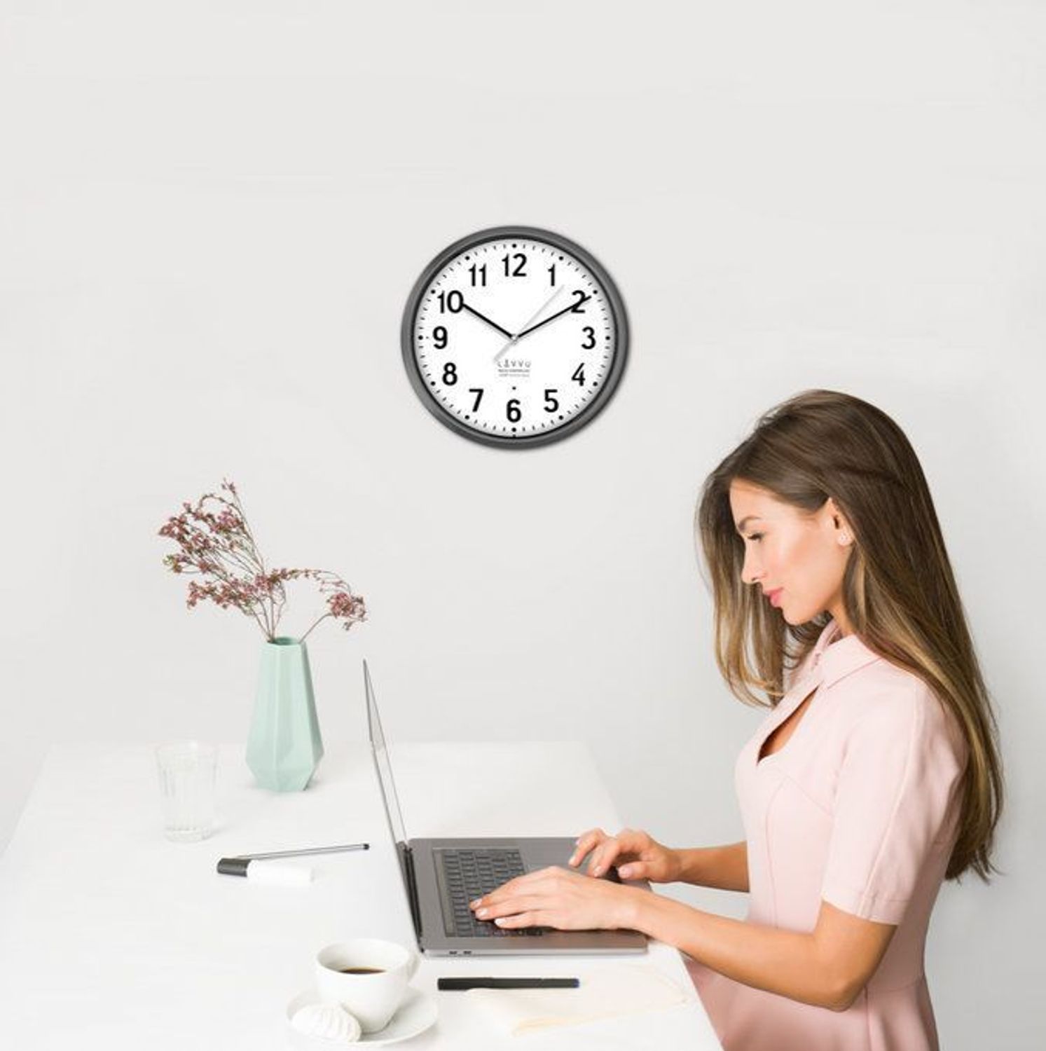 Zegar na ścianę Accurate Metallic Silver sterowany sygnałem radiowym LCR3011 (1).jpg