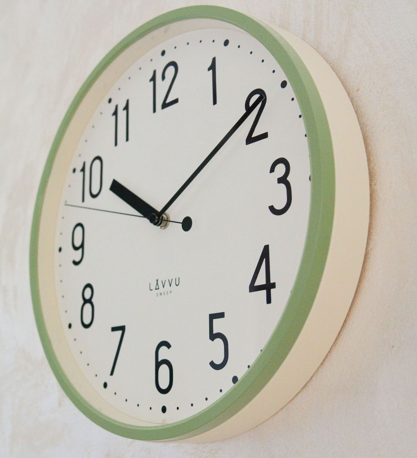 Zegar ścienny LAVVU zielony z płynącym sekundnikiem 30 cm LCS3001. Pastelowy zegar. Zegar pistacjowy. Zegar z płynącym sekundnikiem.  Zegarek ścienny z cichym mechanizmem. Ścienny zegar do pokoju. Zegar ścienny LAVVU na prezent.1.jpg
