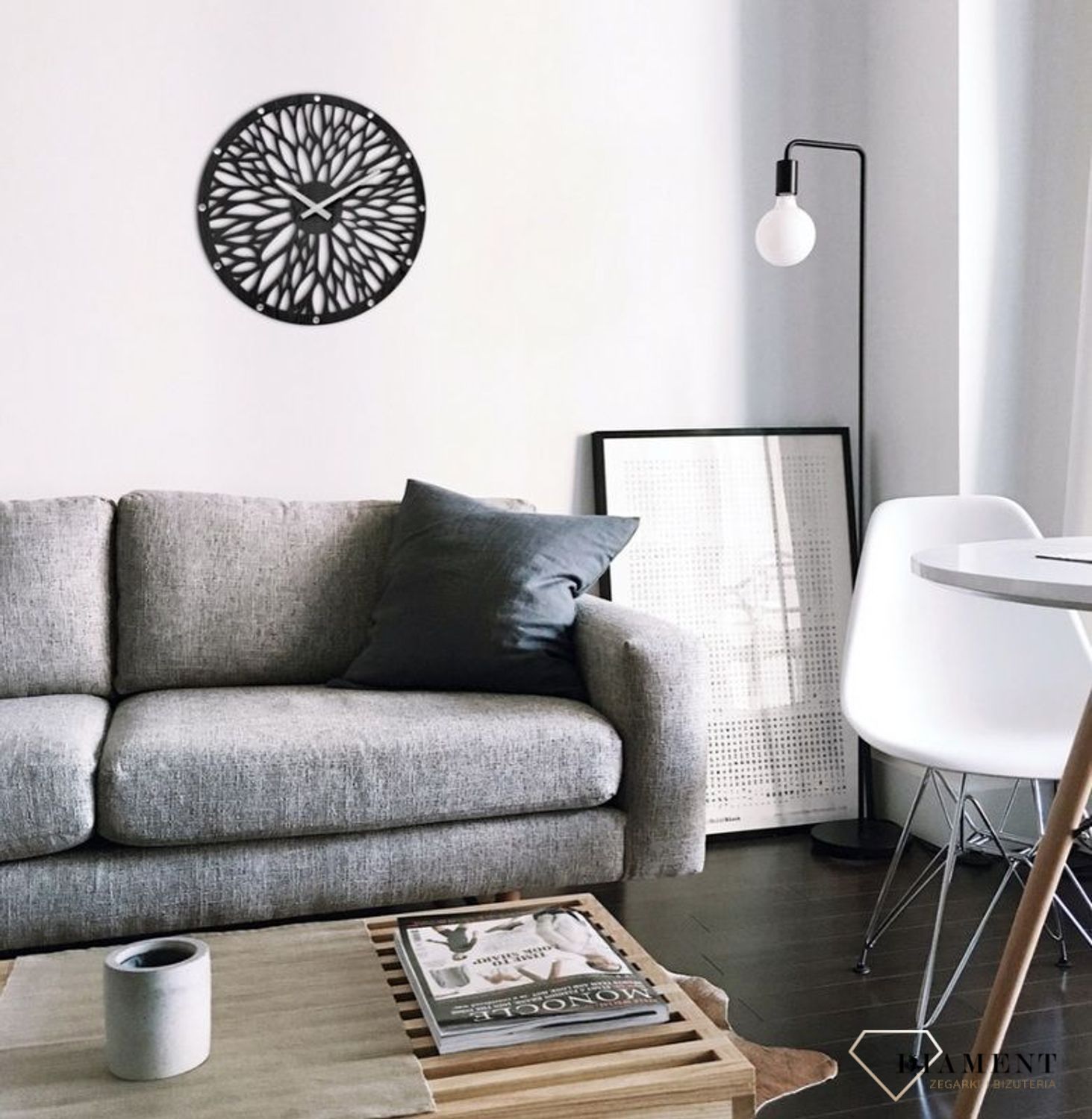 Nowoczesny Zegar ścienny drewniany czarny.2.jpg