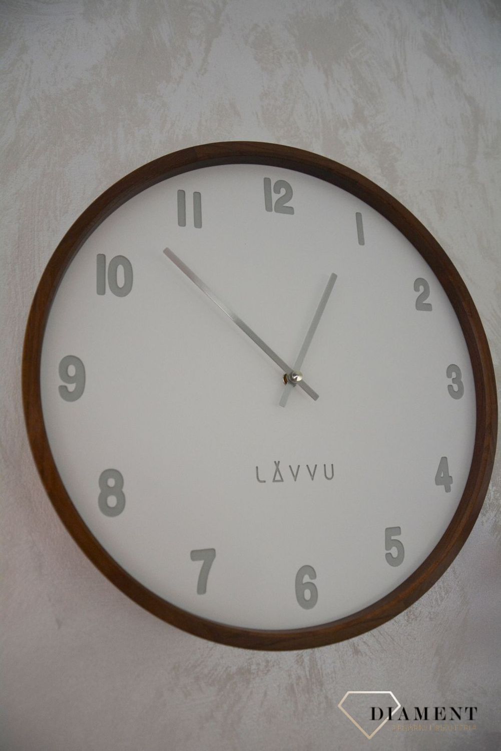 Zegar ścienny okrągły drewniany z białą tarczą LCT4061.jpg