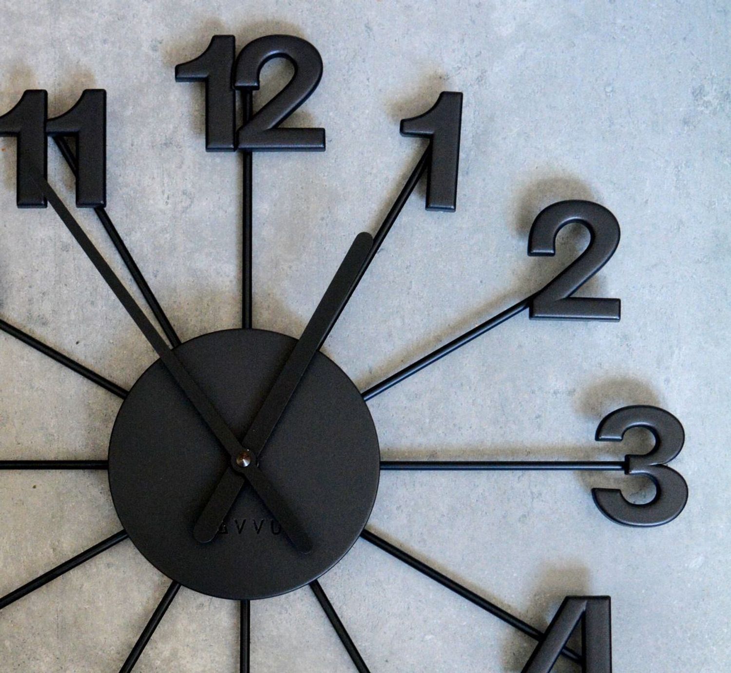 Czarny zegar ścienny LAVVU LCT5001- 42 cm.jpg