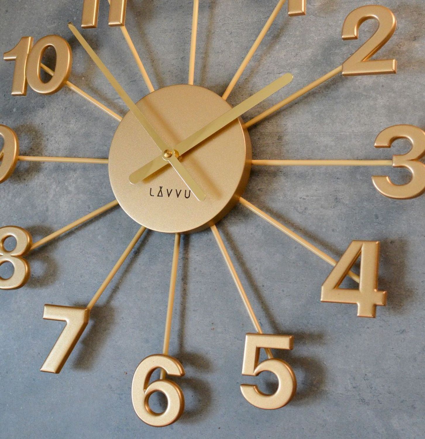 Zegar naścienny LAVVU Design LCT5002. Nowoczesne zegary online. Zegary z darmową dostawą. Złoty duży zegar. Pomysł na prezent. Zegar na ścianę na baterię. Nowoczesny zegar na ścianę do salonu..jpg