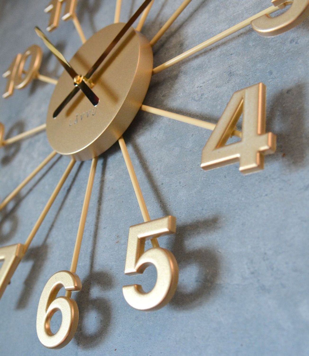 Zegar naścienny LAVVU Design LCT5002. Nowoczesne zegary online. Zegary z darmową dostawą. Złoty duży zegar. Pomysł na prezent. Zegar na ścianę na baterię. Nowoczesny zegar na ścianę do salonu..jpg