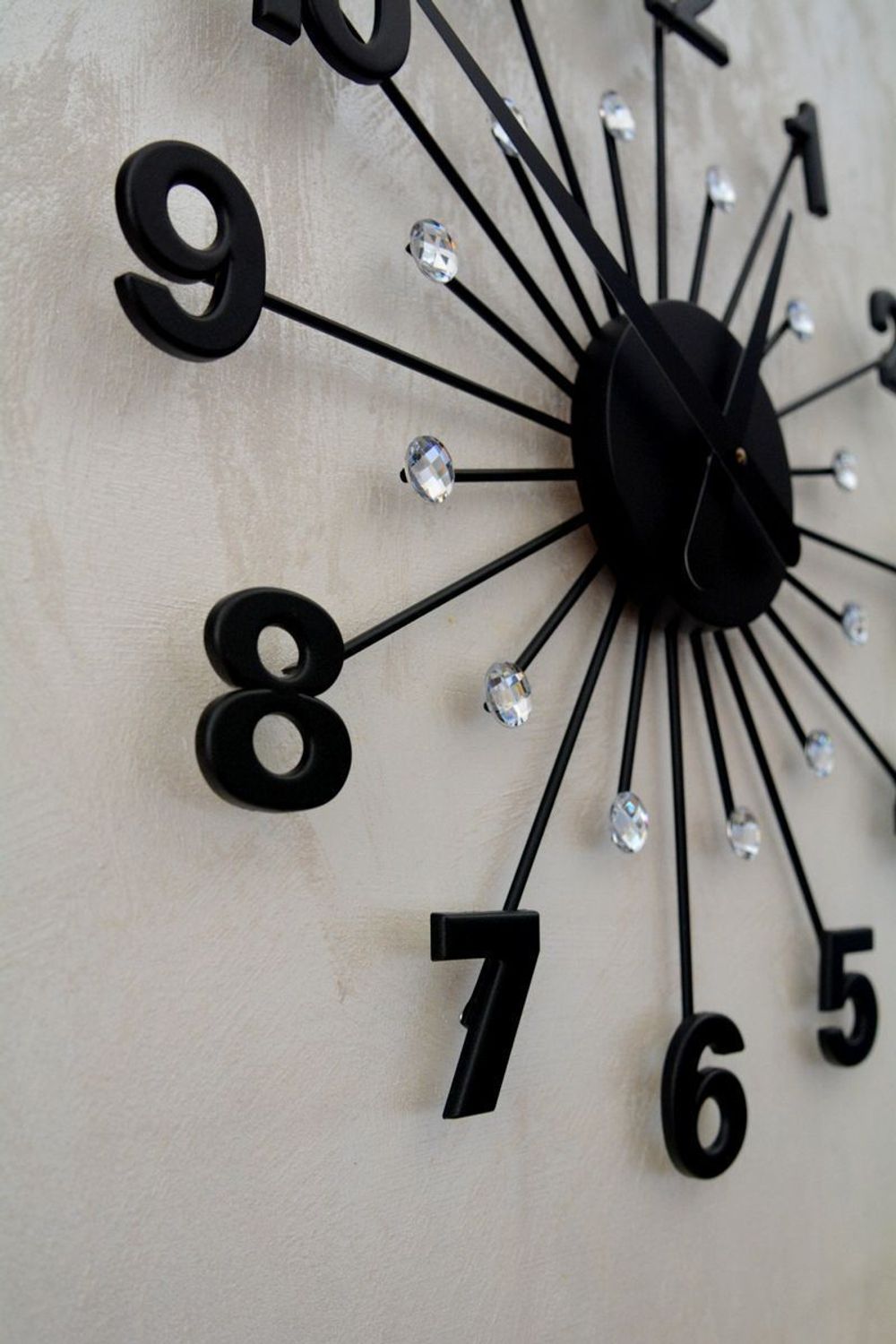 Czarny zegar ścienny z kryształkami LAVVU LCT5011- 49 cm.jpg