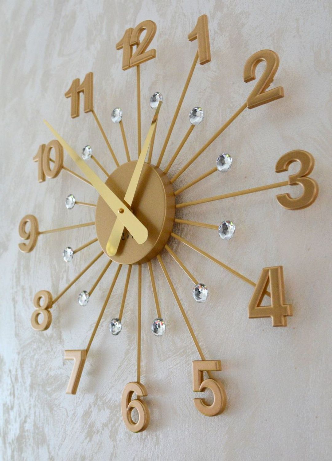 Zegar naścienny LAVVU Design LCT5012.  Nowoczesne zegary online. Zegary z darmową dostawą. Złoty duży zegar. Pomysł na prezent. Zegar na ścianę na baterię. Nowoczesny zegar na ścianę do salonu..jpg