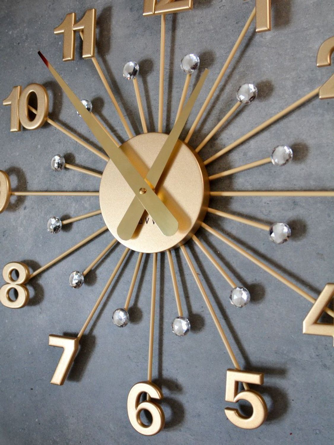 Zegar naścienny LAVVU Design LCT5012.  Nowoczesne zegary online. Zegary z darmową dostawą. Złoty duży zegar. Pomysł na prezent. Zegar na ścianę na baterię. Nowoczesny zegar na ścianę do salonu..jpg