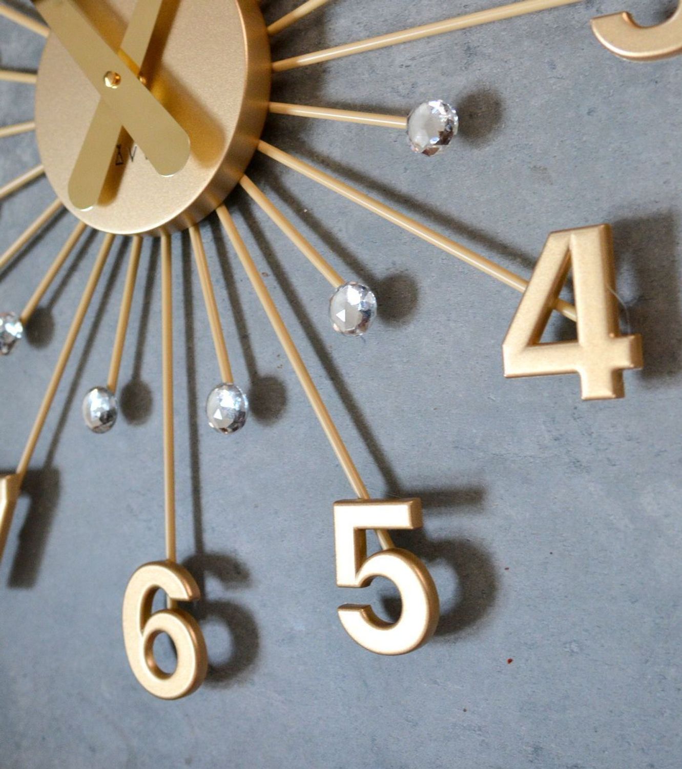 Zegar naścienny LAVVU Design LCT5012.  Nowoczesne zegary online. Zegary z darmową dostawą. Złoty duży zegar. Pomysł na prezent. Zegar na ścianę na baterię. Nowoczesny zegar na ścianę do salonu..jpg