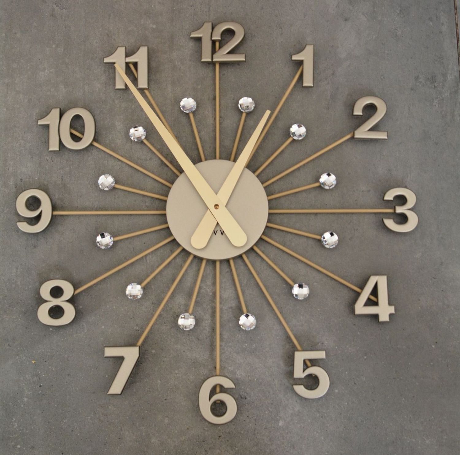 Zegar ścienny z kryształkami LAVVU LCT5013 - 49 cm. Zegar ścienny. Zegar do salonu. Duży zegar ścienny do biura. Zegar ścienny z kryształkami. Nowoczesny zegar ścienny na prezent..jpg