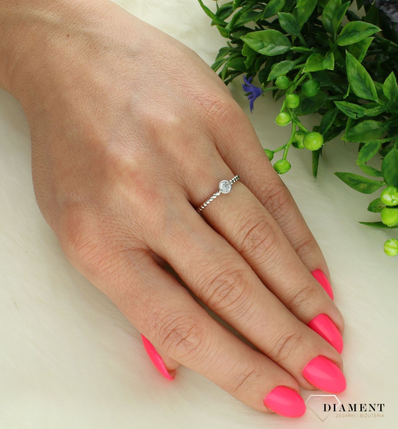 Pierścionek srebrny 925 okrągła cyrkonia rozmiar 8 LGPZ0006 (2).jpg
