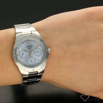 Zegarek damski Casio LTP-2069D-2AVEF. Zegarek damski o klasycznym wyglądzie z elegancką, błękitną tarczą ze srebrnymi wskazówkami i (2).jpg