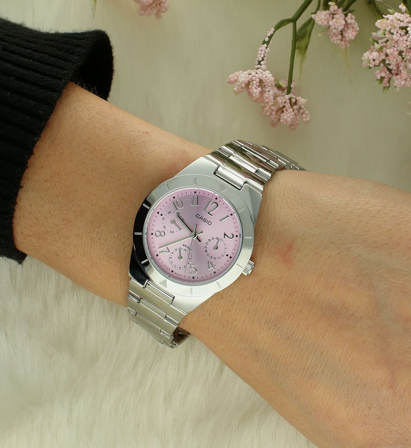 Zegarek damski Casio LTP-2069D-4A3VEF. Zegarek damski na bransolecie.Zegarek damski Casio. Zegarek damski Casio z różową tarczą. Zegarek Casio klasyczny na prezent dla kobiety..jpg