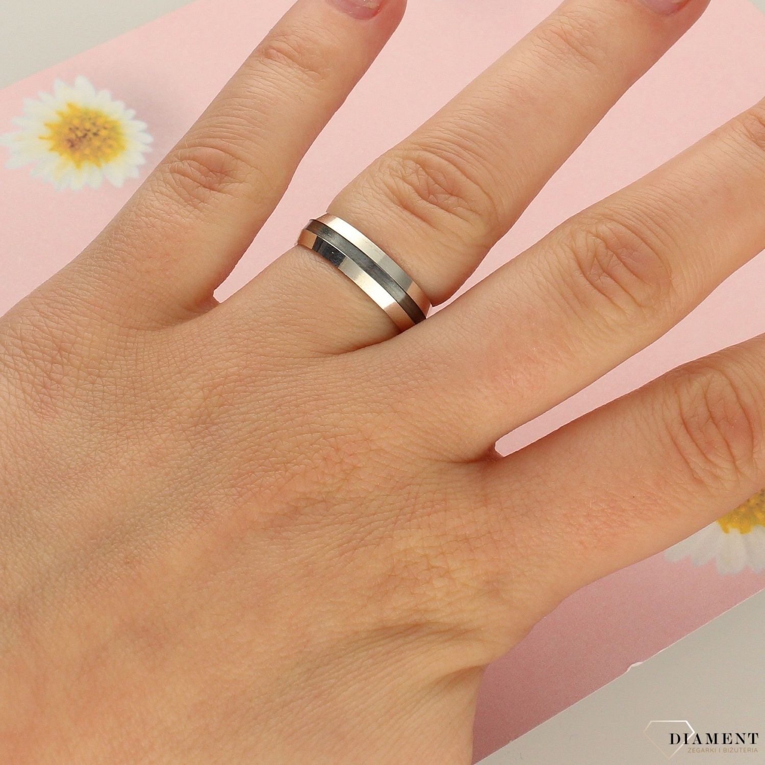 Srebrna obrączka z ozdobnym paskiem LUX03 (2).jpg