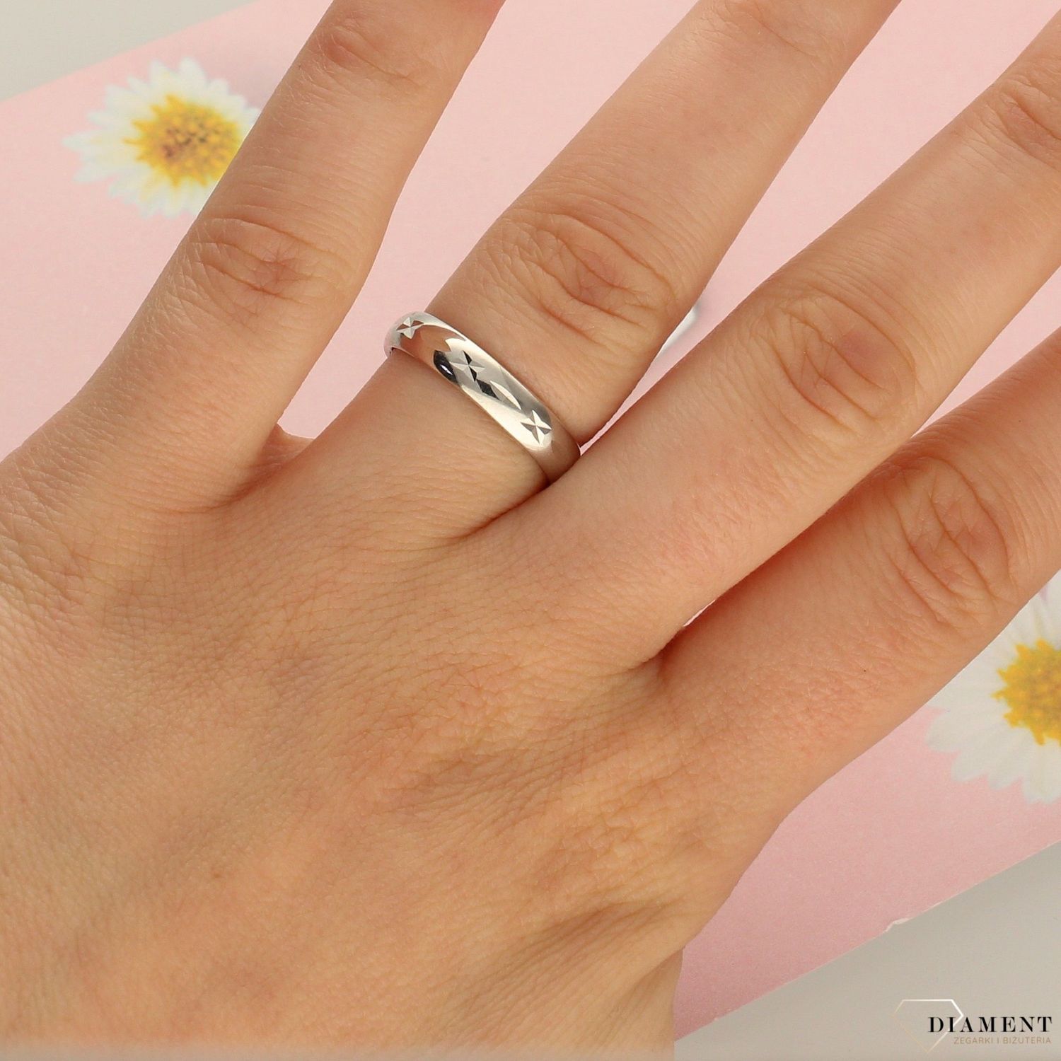 Srebrna obrączka półokrągła z wzorem LUX04 (2).jpg