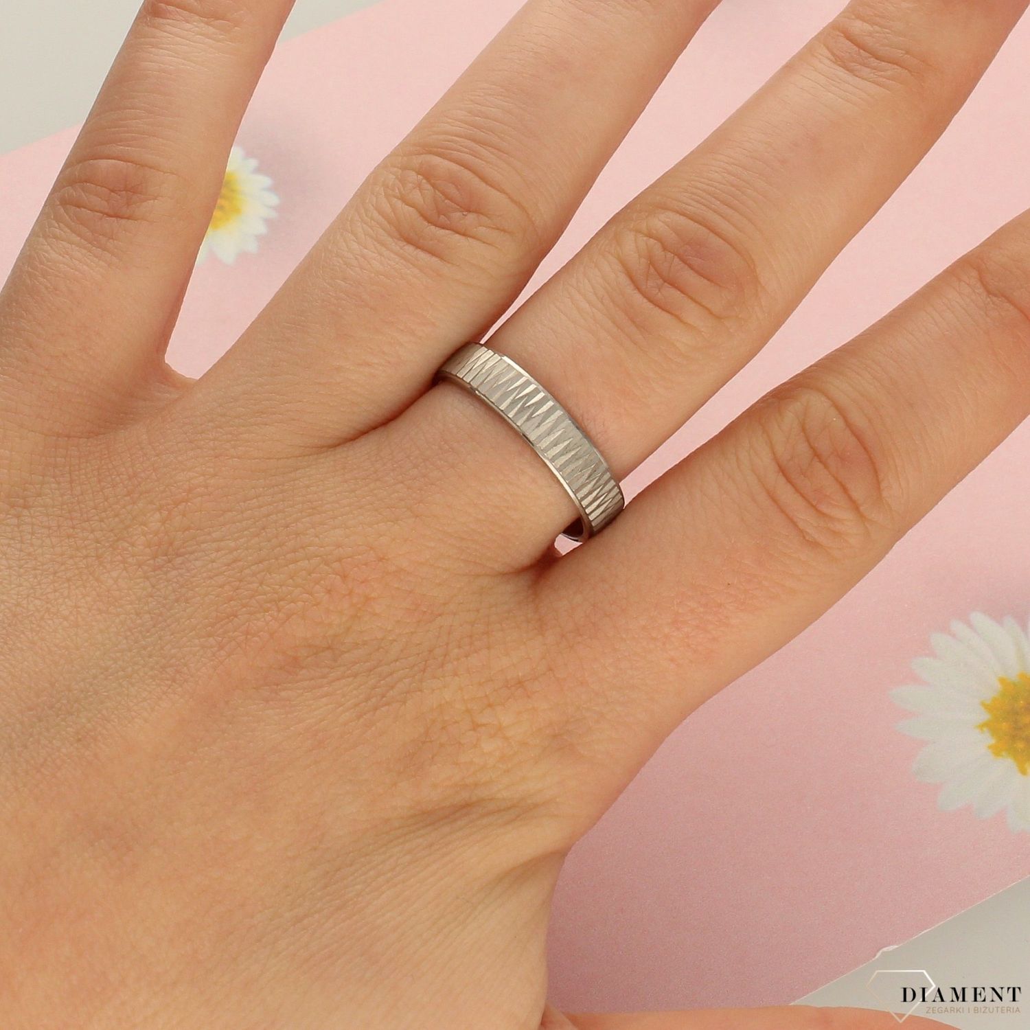 Srebrna obrączka grawerowana LUX11 (2).jpg