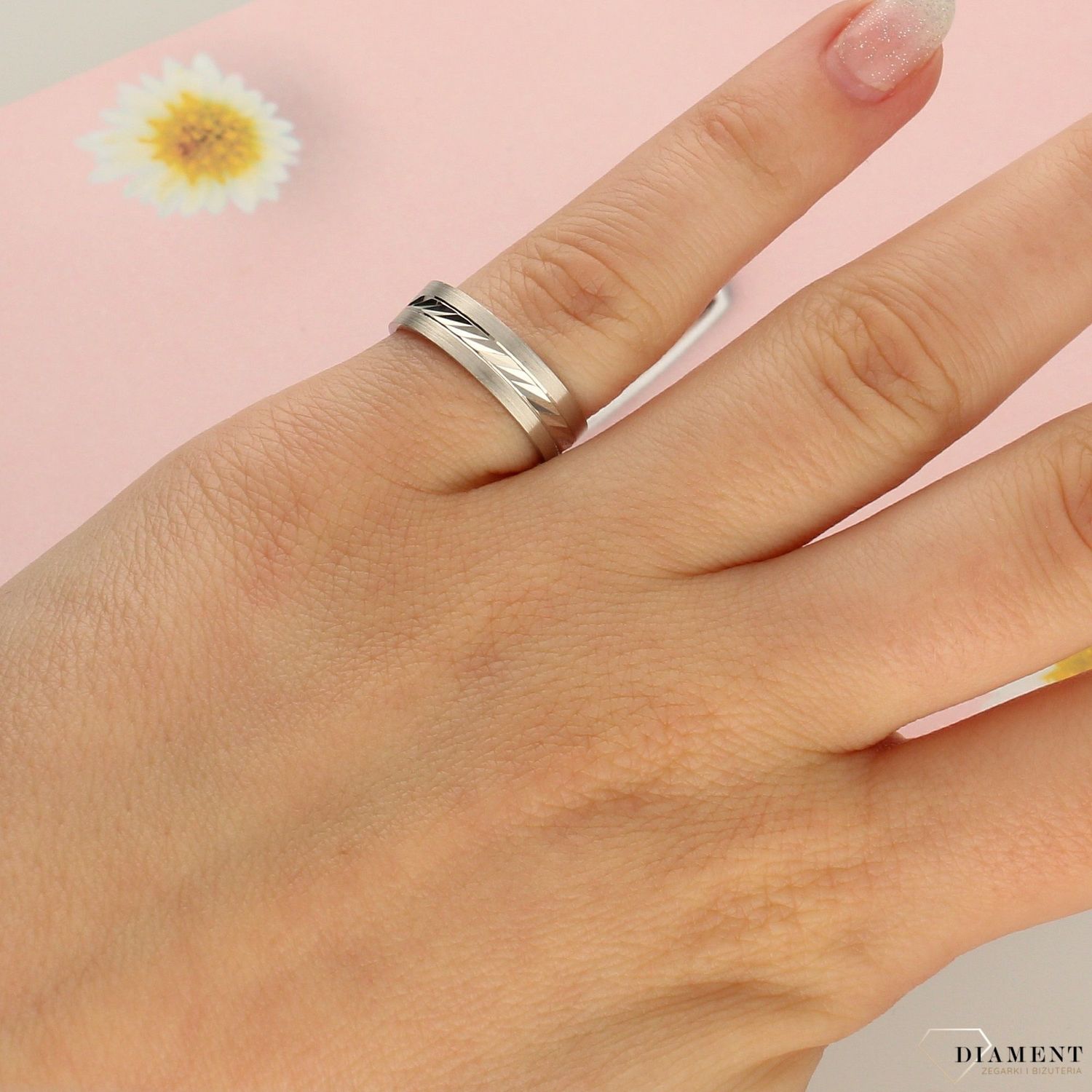 Srebrna obrączka grawerowany ozdobny pasek LUX14v.jpg