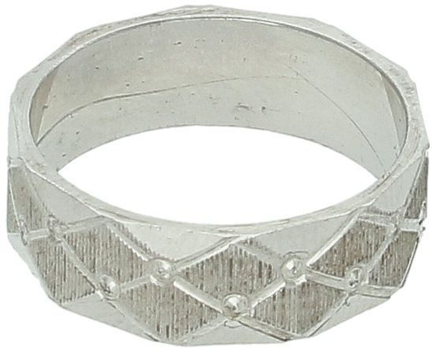 Elegancka damska obrączka LUX27 wykonana ze srebra próby 925, zdobiona kuleczkami, szerokość 6 mm, waga 3,15 g. Stylowa i nowoczesna propozycja dla kobiet ceniących nietuzinkowy design.1.jpg