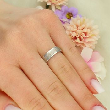 Srebrna obrączka 925 5 mm z matową wstawką LUX31 – klasyczna i nowoczesna elegancja (3).jpg