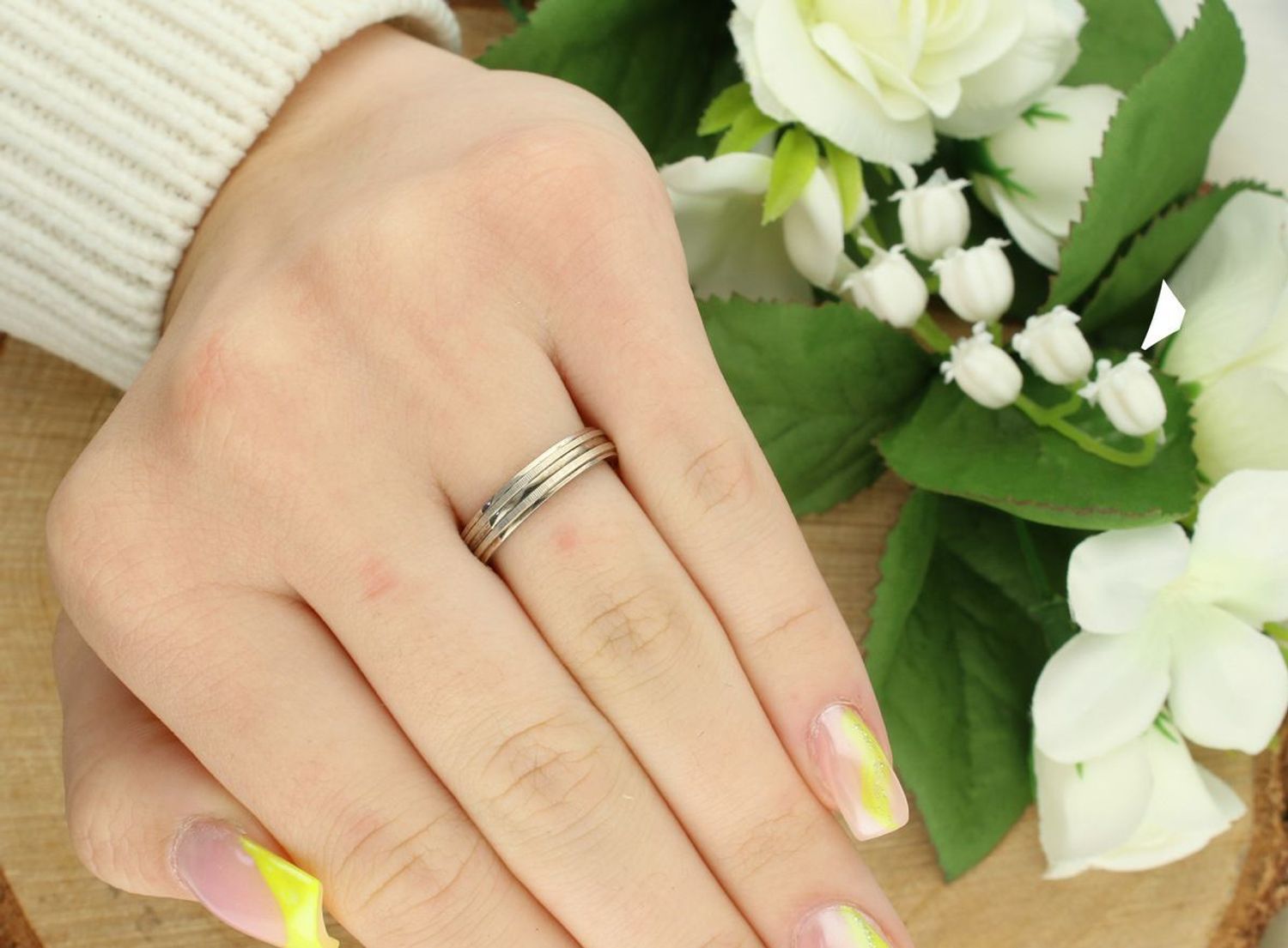 Srebrna Obrączka LUX41 – Płaska, Matowa z Delikatnym Wzorem, Srebro 925.jpg