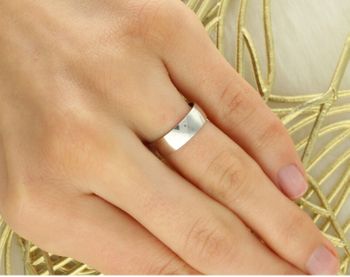 Srebrna damska obrączka LUX71 próba 925. Klasyczna, elegancka obrączka o szerokości 5 mm, waga ok. 1,93 g, rozmiar 9. Ponadczasowa biżuteria idealna na co dzień i na prezent.2.jpg