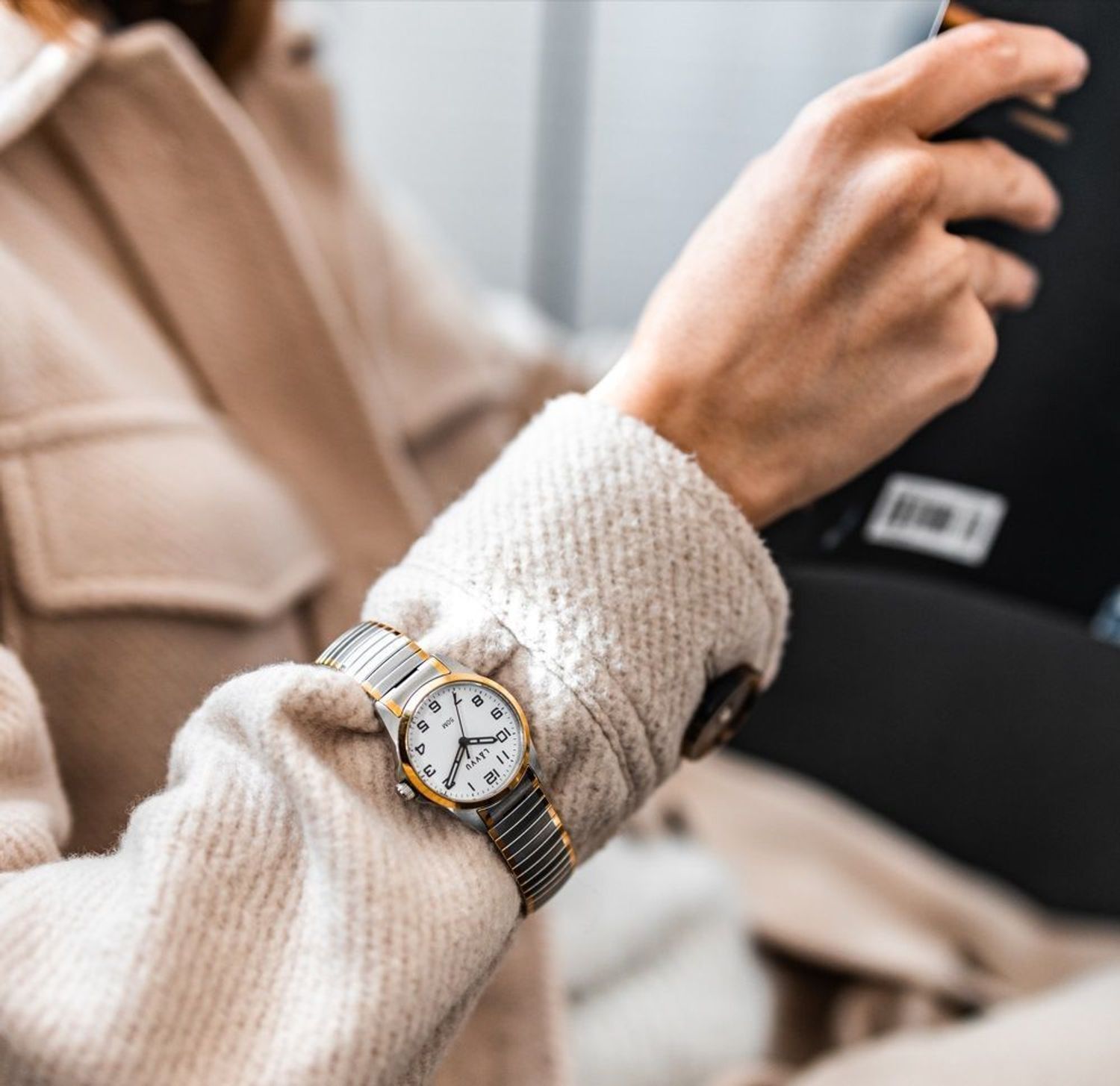 Zegarek damski LAVVU STOCKHOLM Small Bicolor LWL5014 – elegancki zegarek na elastycznej bransolecie (2).jpg