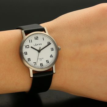 Zegarek damski  na czarnym pasku z wyraźnymi cyframi LWL5030.jpg