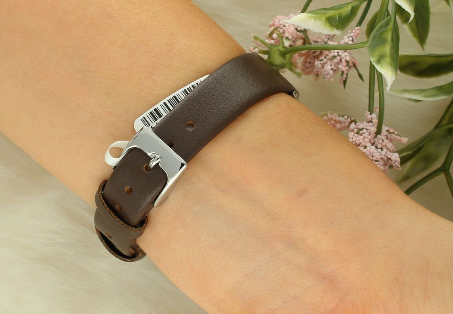 Zegarek damski stalowy Lavvu klasyczny na brązowym pasku LWL5071. Zegarki damskie czeskiej marki LAVVU charakteryzują się niespotykaną trwałością i najwyższej jakości materiałami. Do produkcji czasomierzy, wybrano hipo.jpg