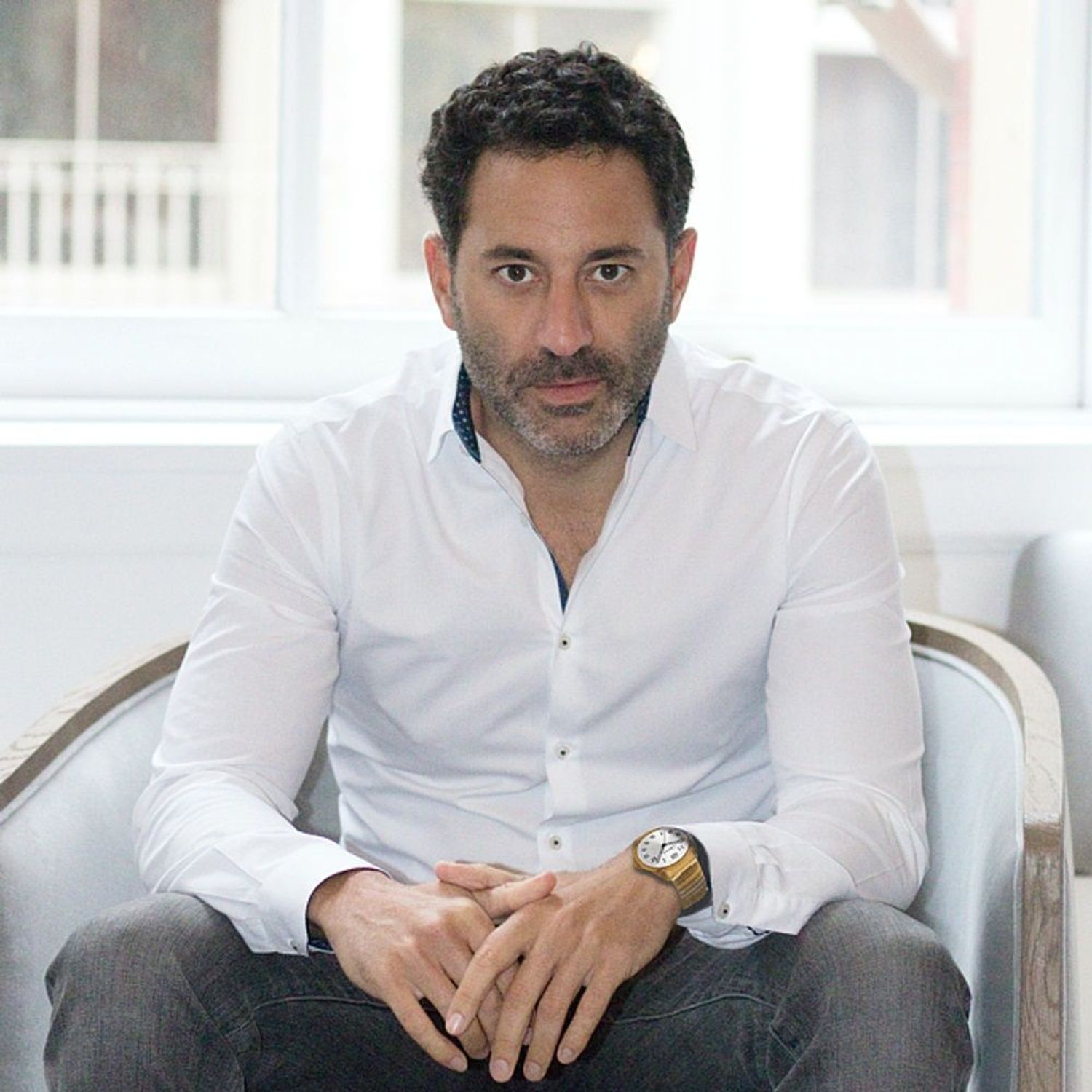 Zegarek męski Lavvu rozciągana, elastyczna złota bransoleta Stockholm LWM0025. Czytelny zegarek męski. Złoty zegarek z cyferkami. Zegarek na naciąganej bransoletce dla mężczyzny. Zegarek na prezent..jpg